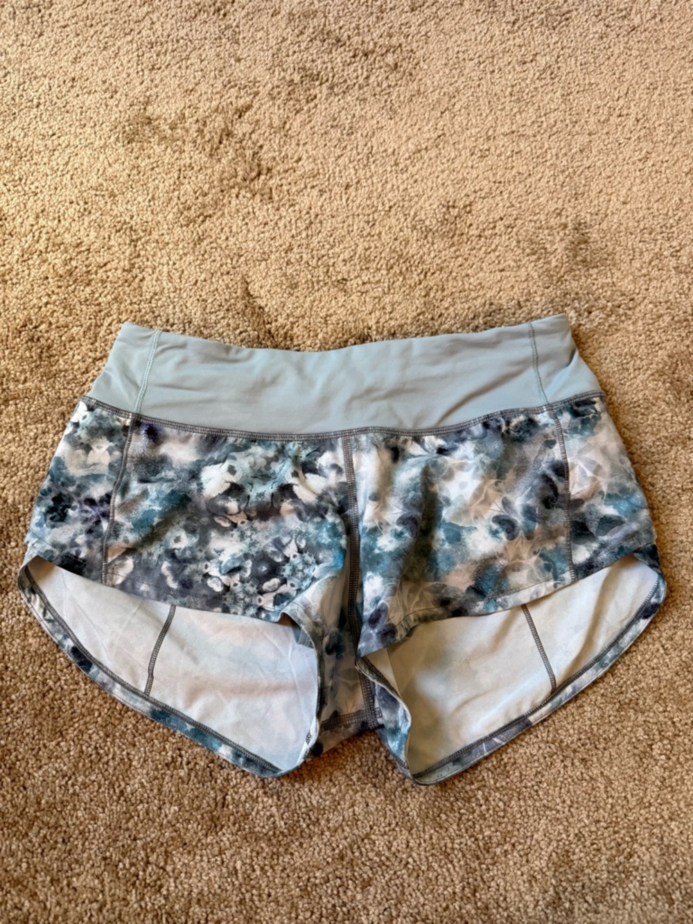 Lululemon Speed Up 2.5” Shorts
